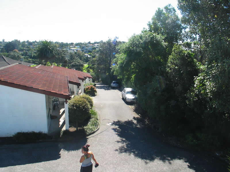 Browns Bay Olive Tree Motel & Apartments building exterior