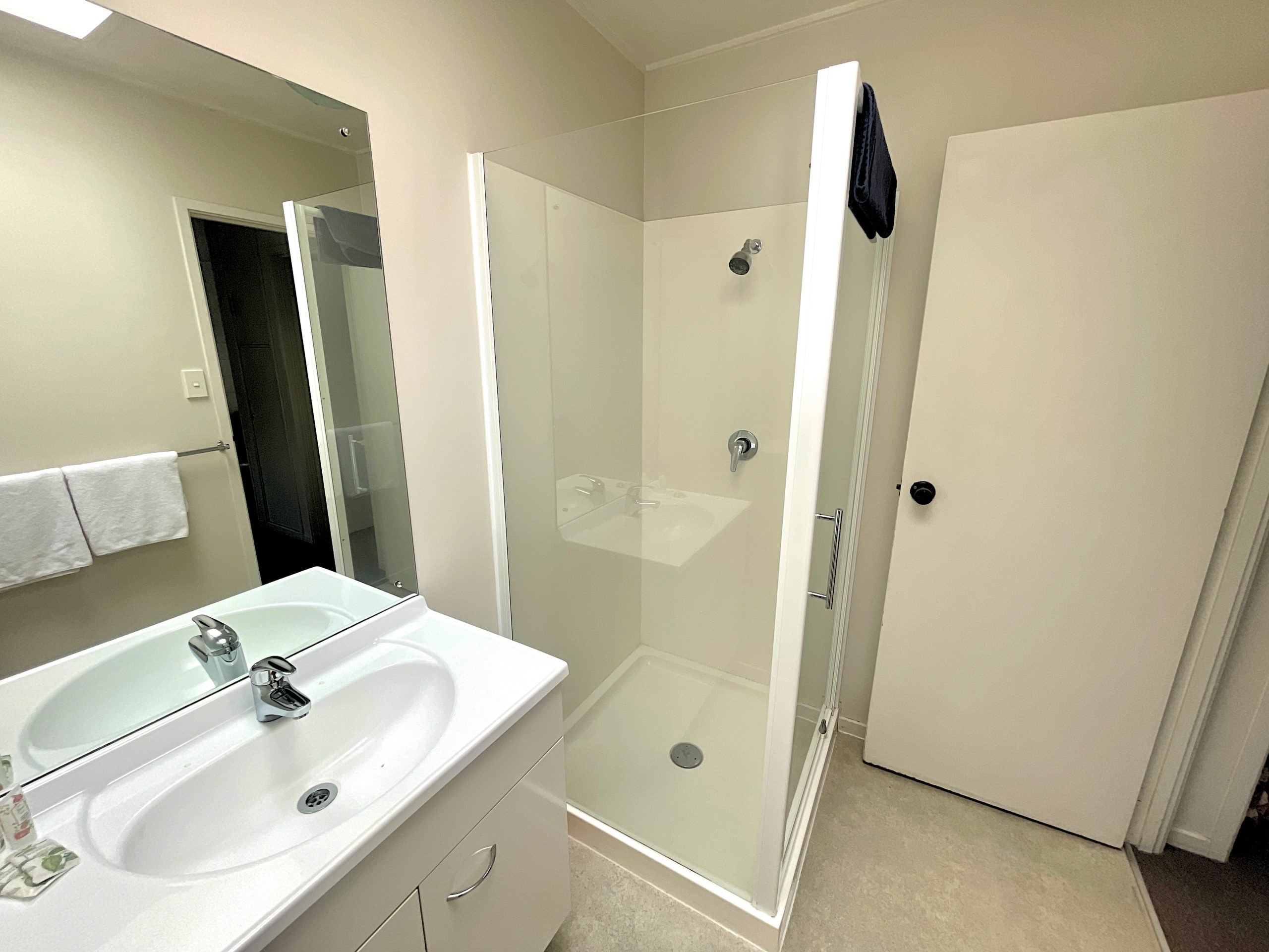 One-bedroom unit at Browns Bay Olive Tree Motel & Apartments